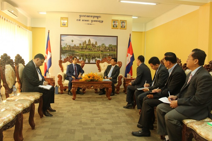 Azerbaijan`s Ambassador meets Cambodian Minister of Mines and Energy 